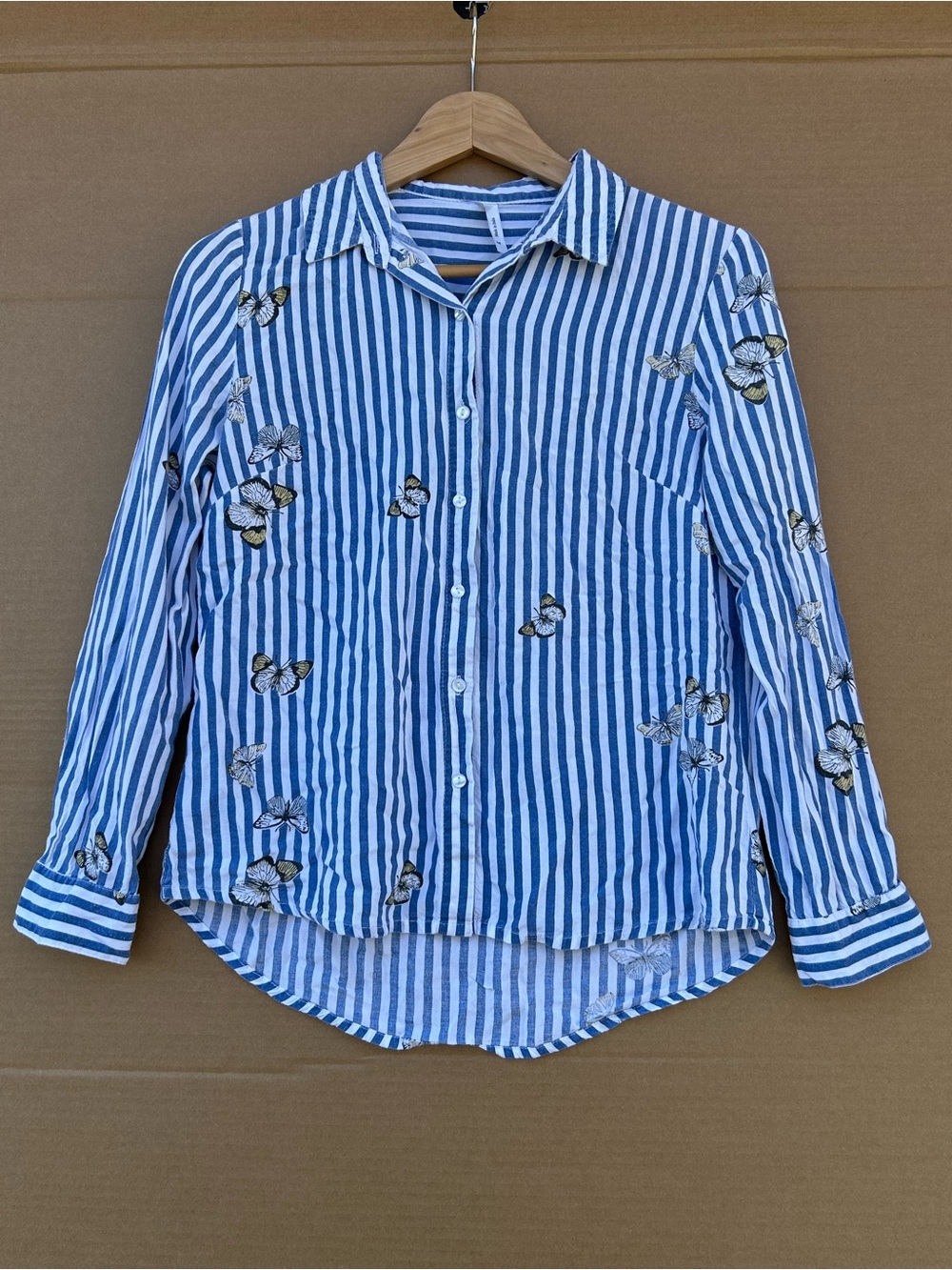 Striped Button Down Shirt Women’s Butterfly Print Medium Blue White Cottagecore
